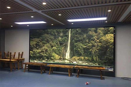 广州某电子企业室内会议全彩led屏